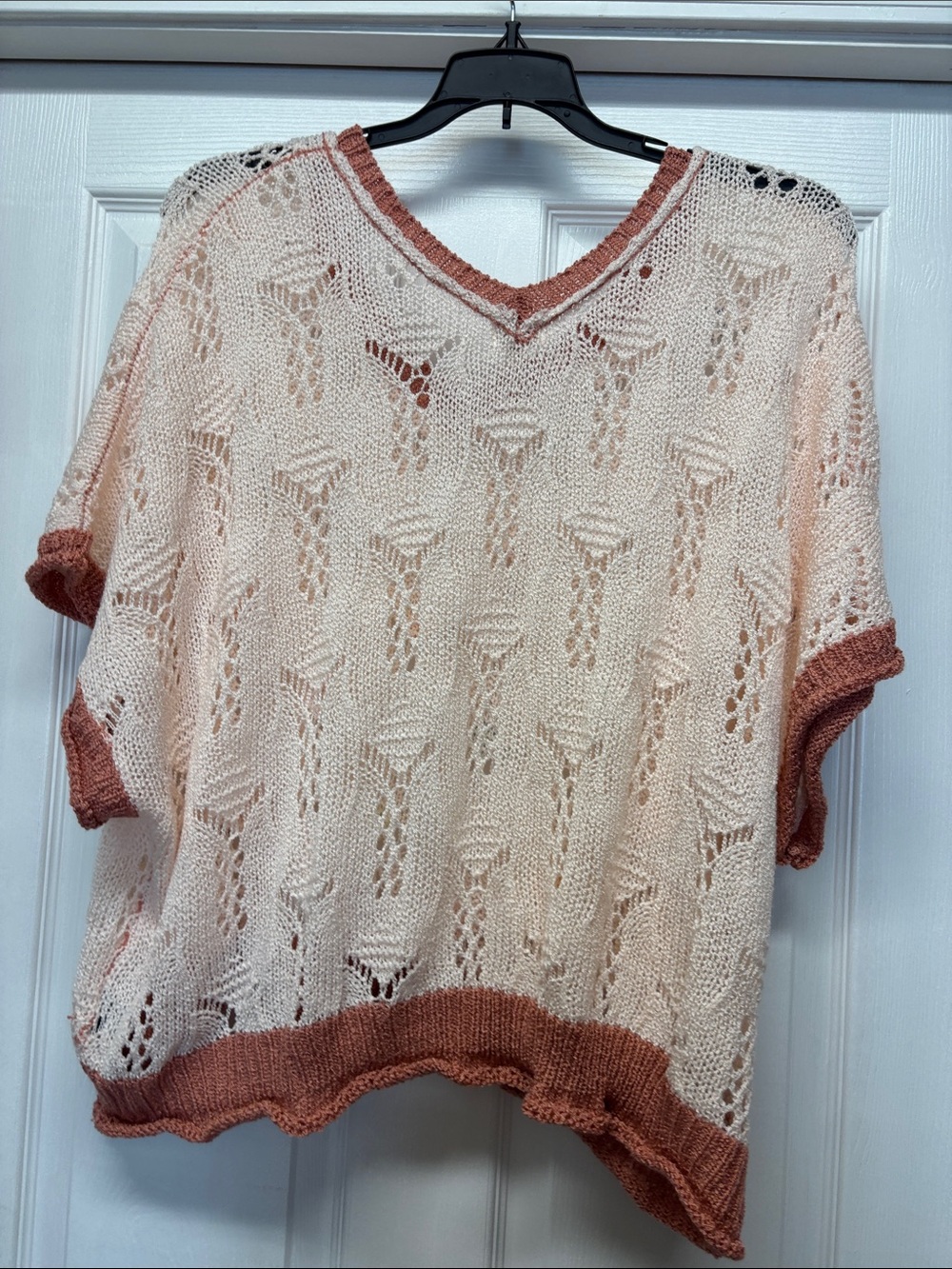 POL Light Pink V-Neck Oversized Sweater with Multicolor Flowers Small - Picture 3 of 7